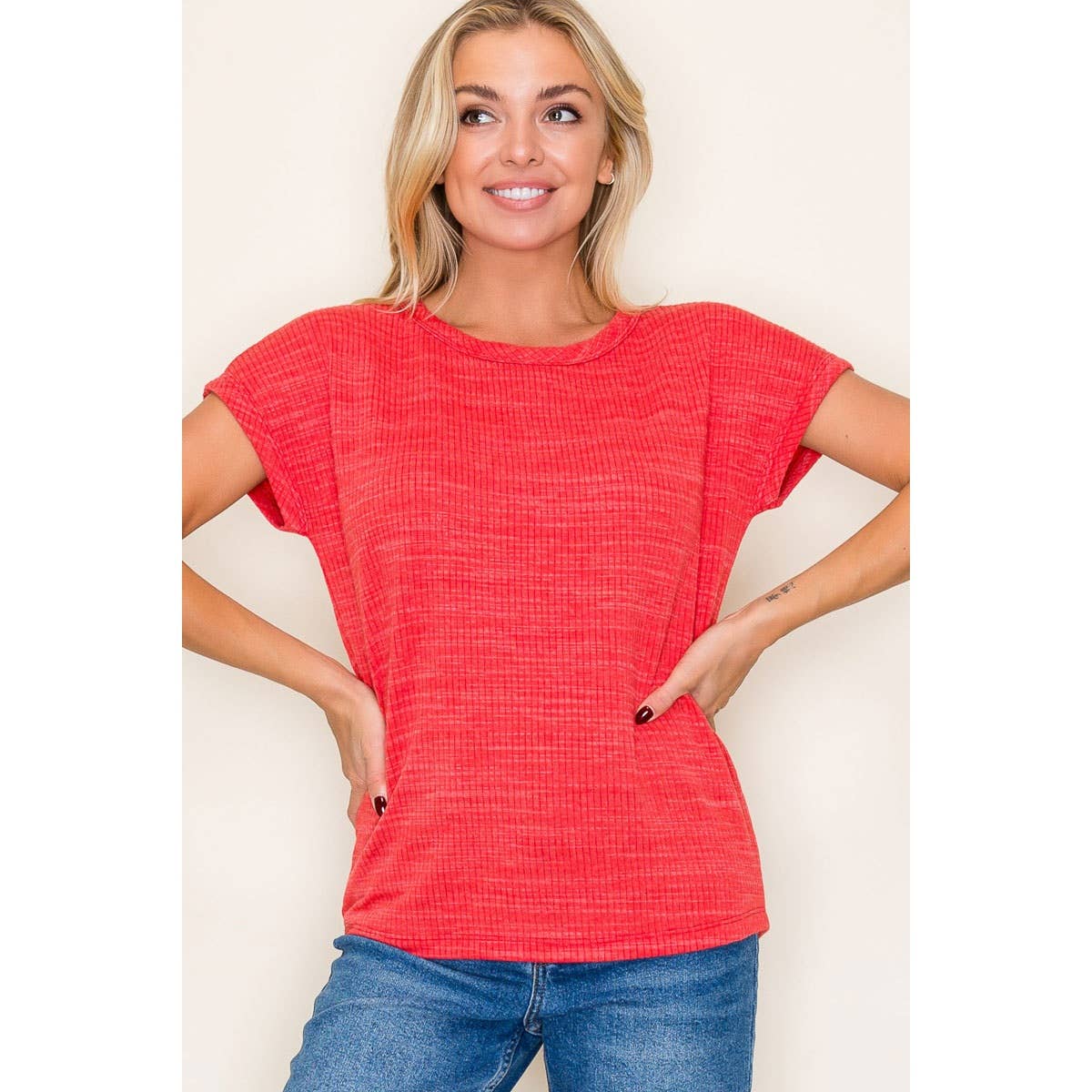 CREW NECK TEXTURED KNIT TOP
