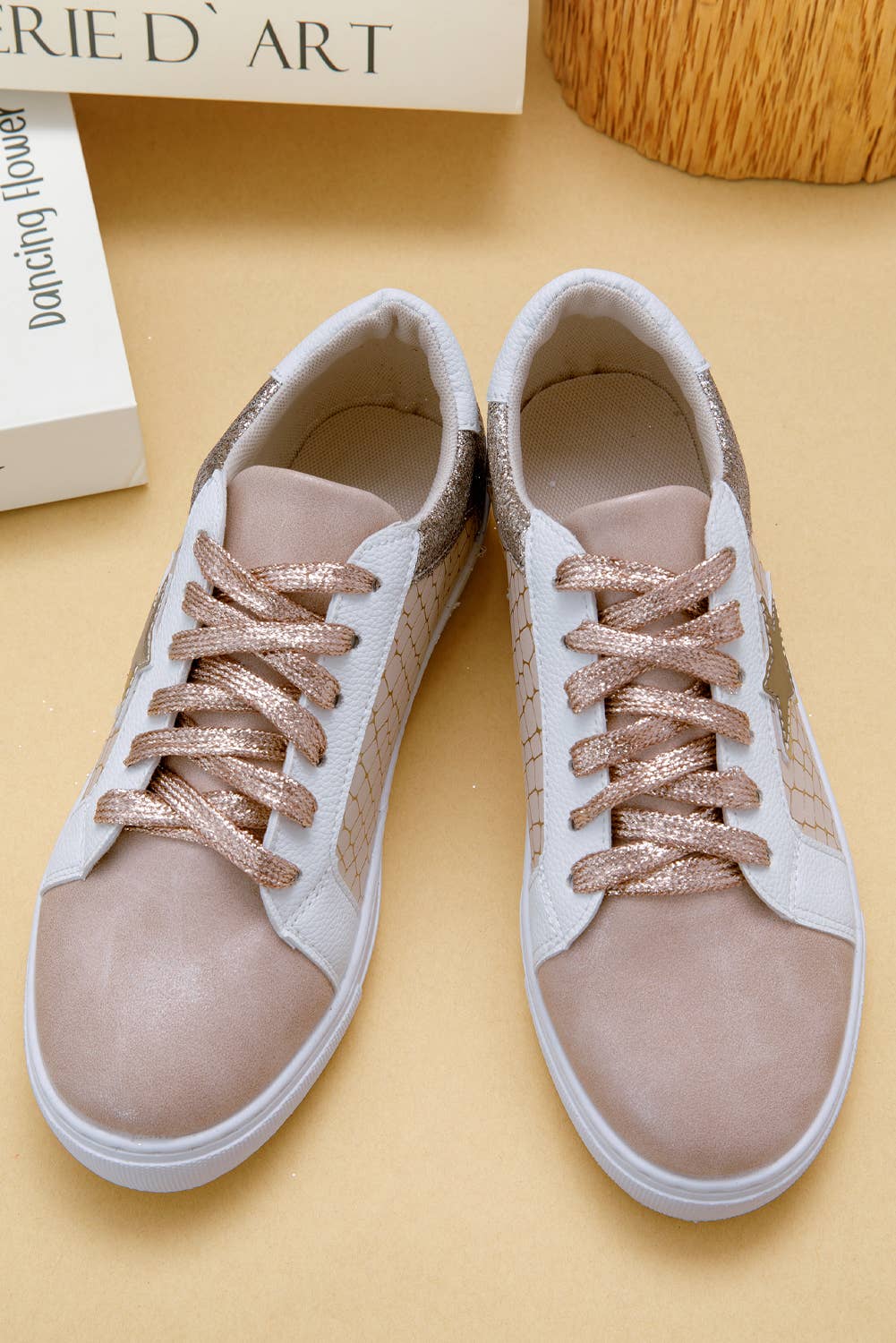 Glitter Star Patchwork PU Leather Lace-up Sneakers