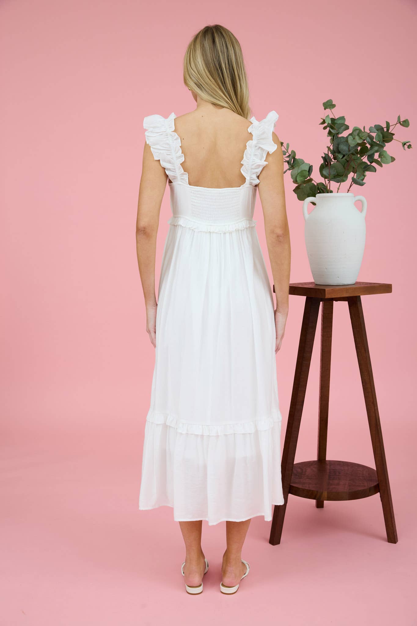 Ruffle detail Sleeveless midi dress
