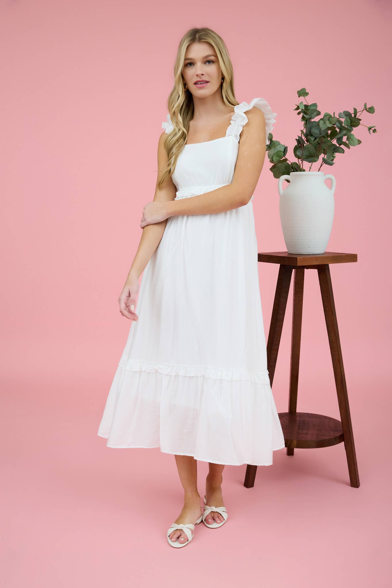 Ruffle detail Sleeveless midi dress