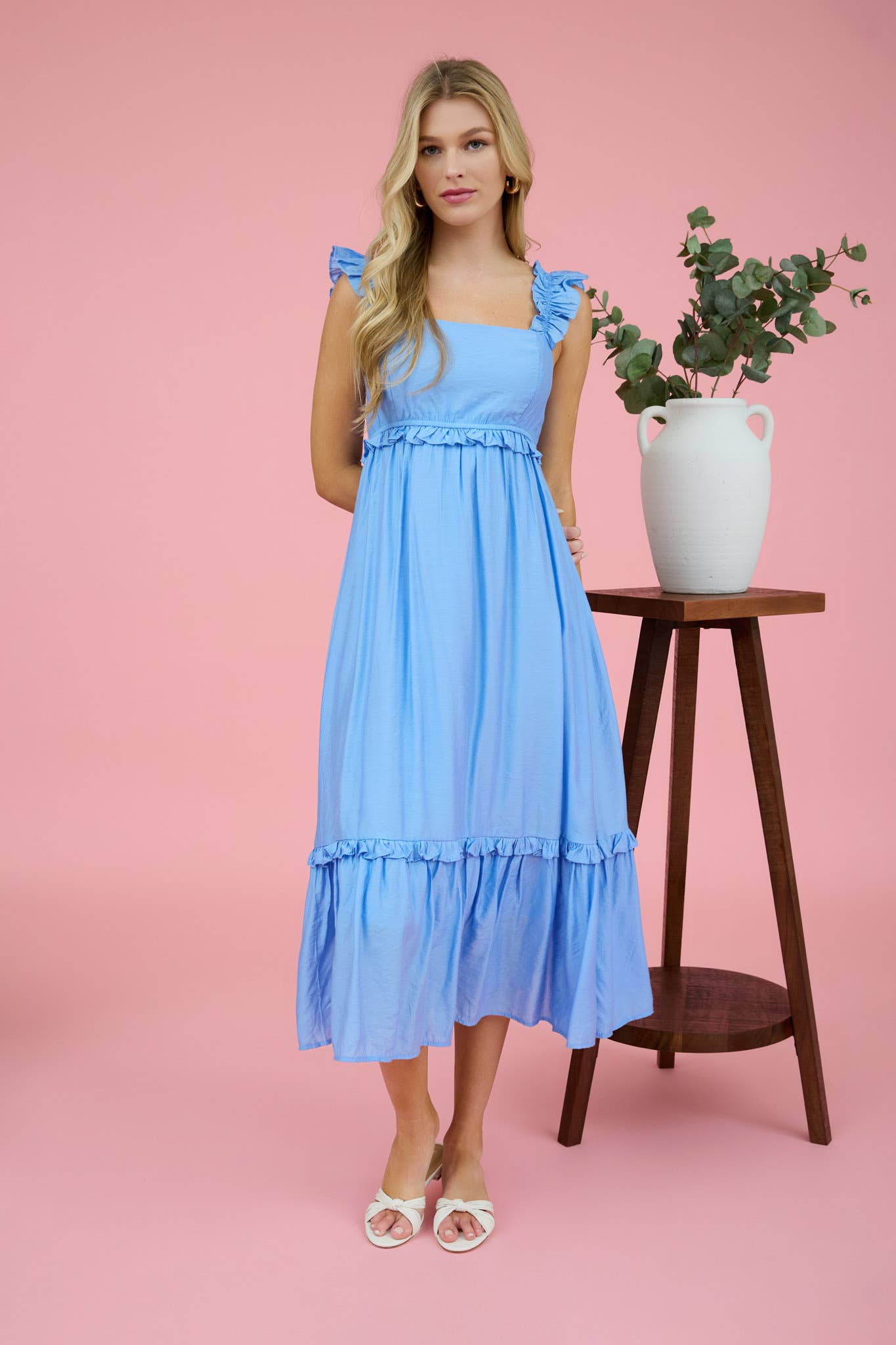 Ruffle detail Sleeveless midi dress