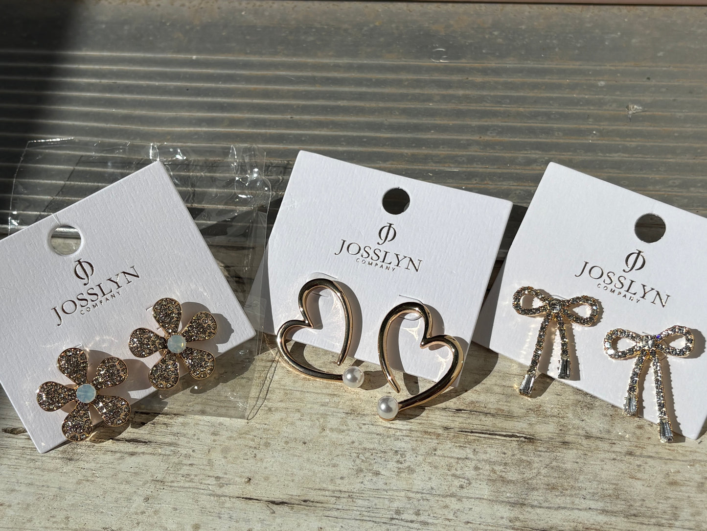 HEART W/PEARL STUD EARRINGS