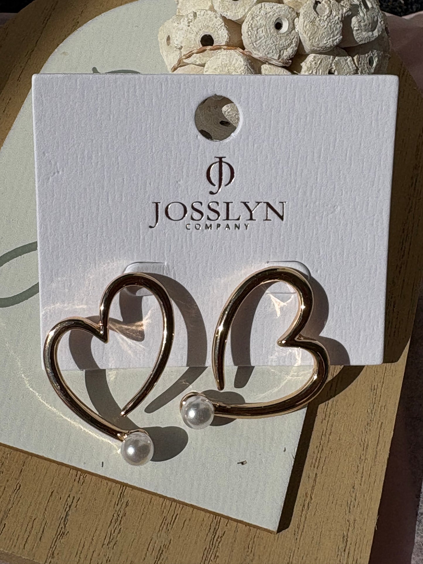 HEART W/PEARL STUD EARRINGS
