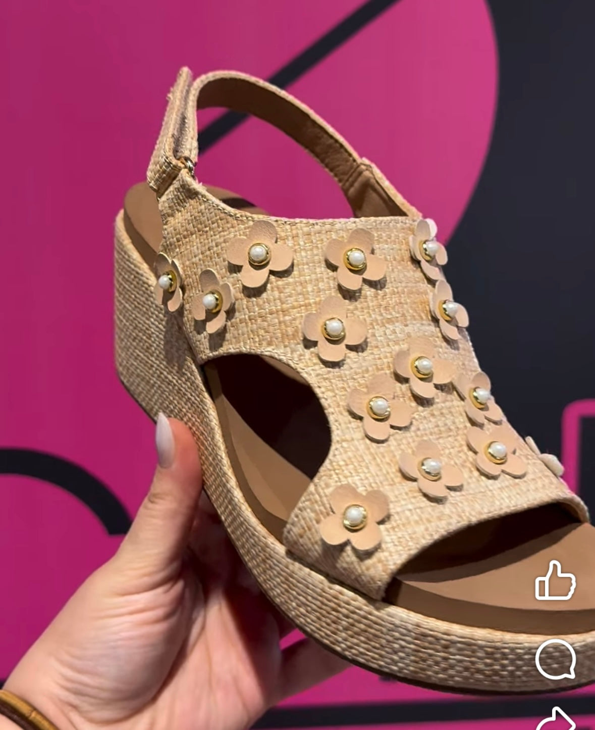 CARLEY - RAFFIA FLOWER WEDGE