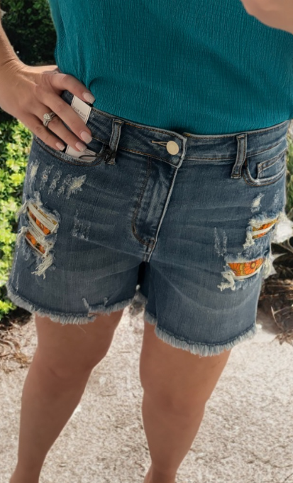 Judy Blue Retro Flower Hi-rise shorts