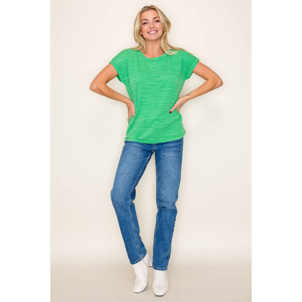 CREW NECK TEXTURED KNIT TOP