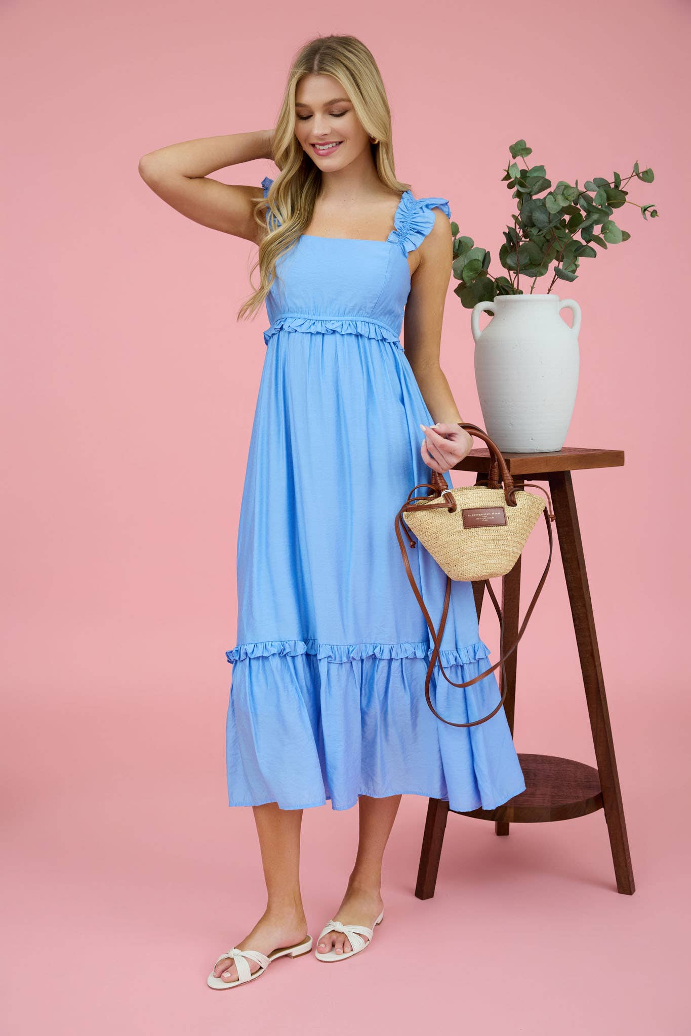 Ruffle detail Sleeveless midi dress